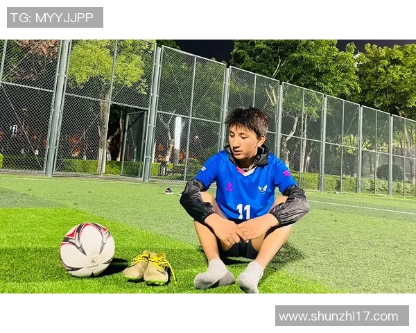 足球明星寄语:用热爱与坚持点亮孩子的梦想之路 足球明星寄语:用热爱与坚持点亮孩子的梦想之路